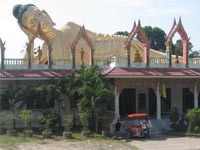 Reclining Buddha at Wat Sri Soonton