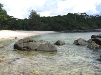 There is good snorkeling off Pon Beach